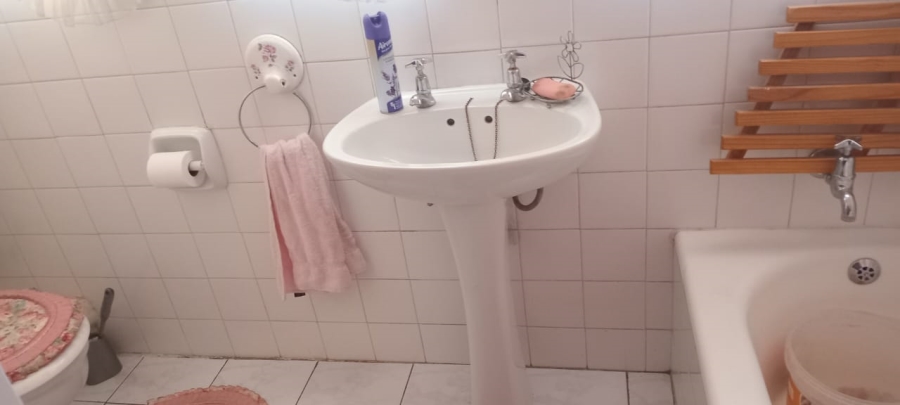 3 Bedroom Property for Sale in Neserhof North West